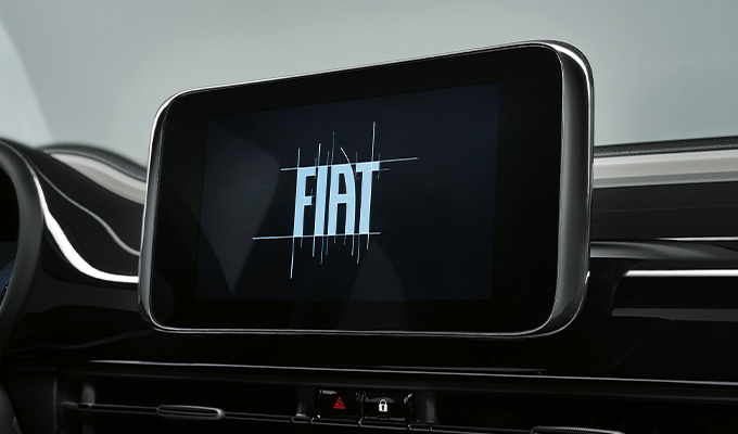 Système Uconnect<sup>TM</sup> 7'' avec Apple CarPlay & Android Auto<sup>TM</sup> sans fil