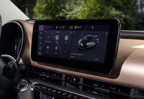 10.25” INFOTAINMENT SYSTEM WITH NAVIGATION